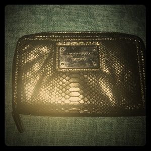 Liz Claiborne Gold Zip Wallet