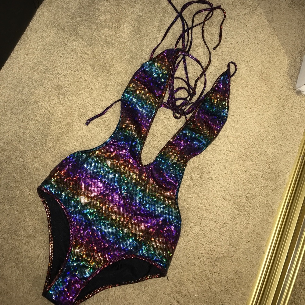 NWOT🦄RAVE SUIT🌸