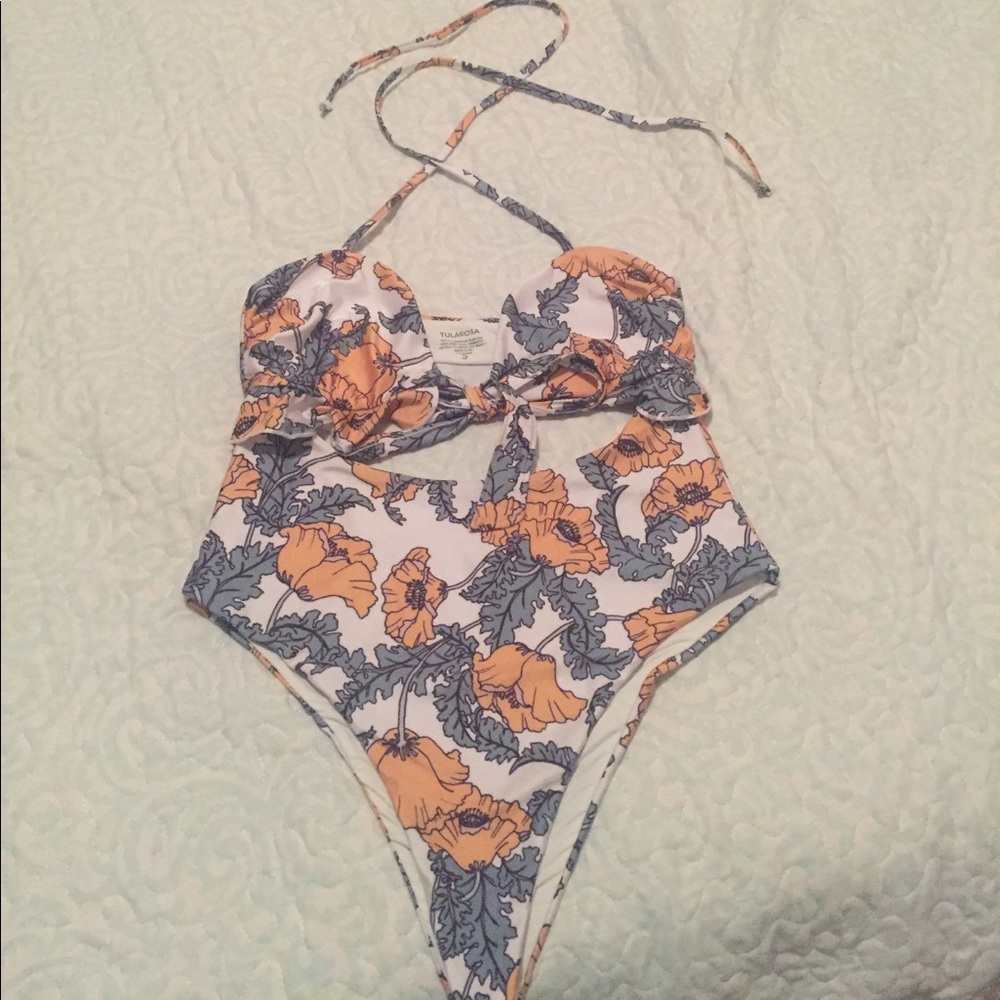 Worn once Tularosa Hannah bathing suit