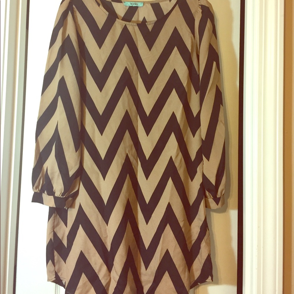 Cute chevron print dress
