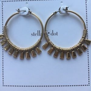 Stella & Dot Bungalow Hoops