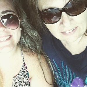 Meet your Posher, Shea