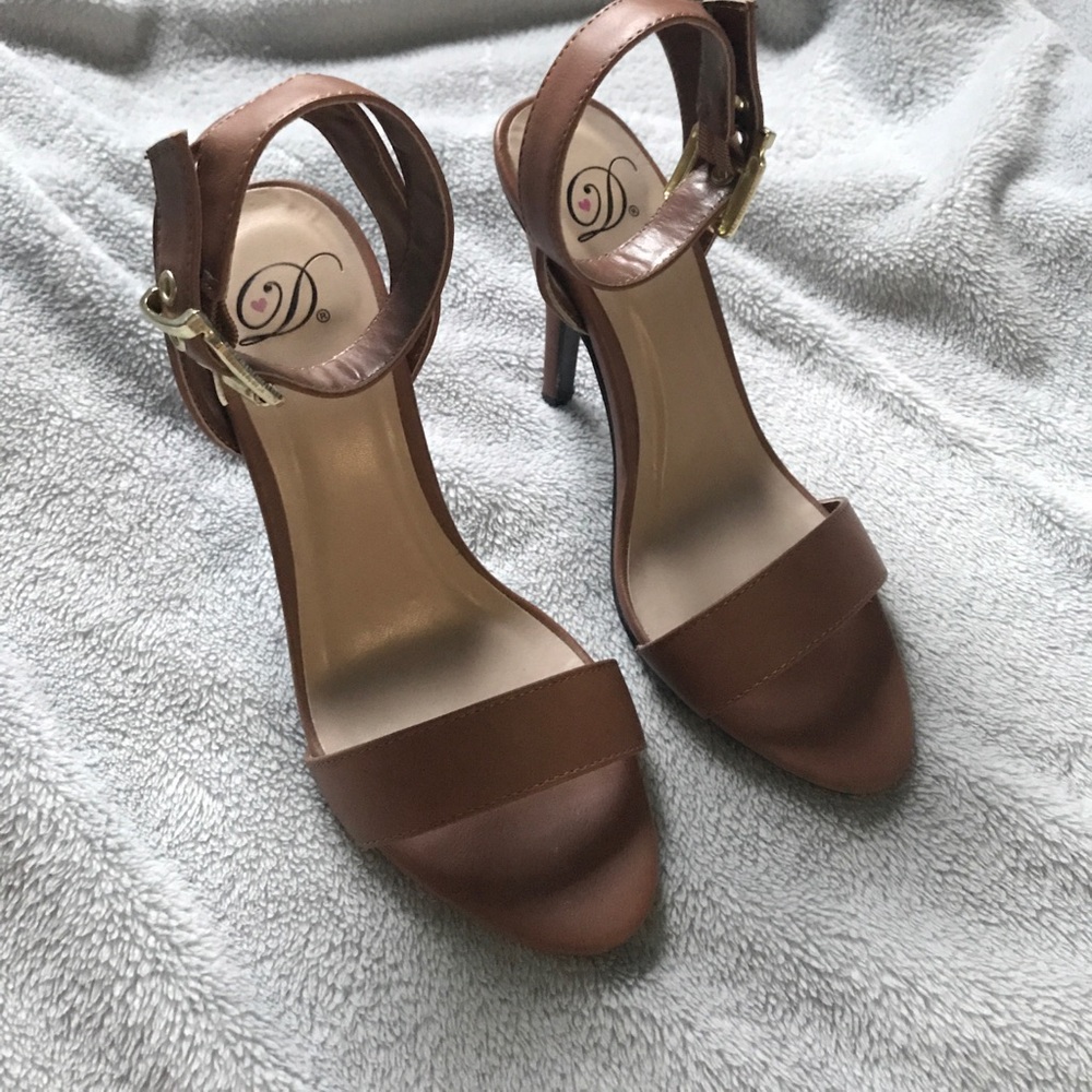 Brown heels