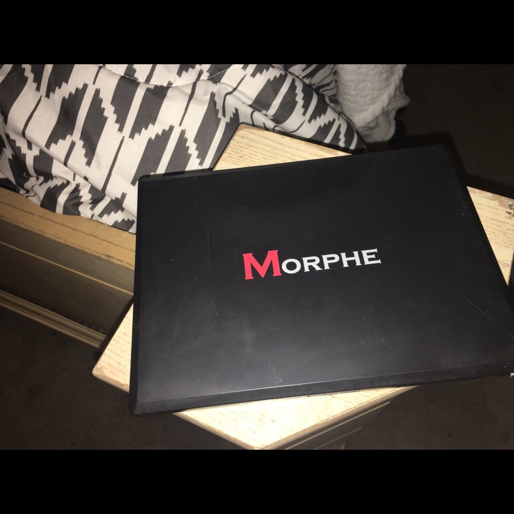 Morphe fall into frost 35f palette
