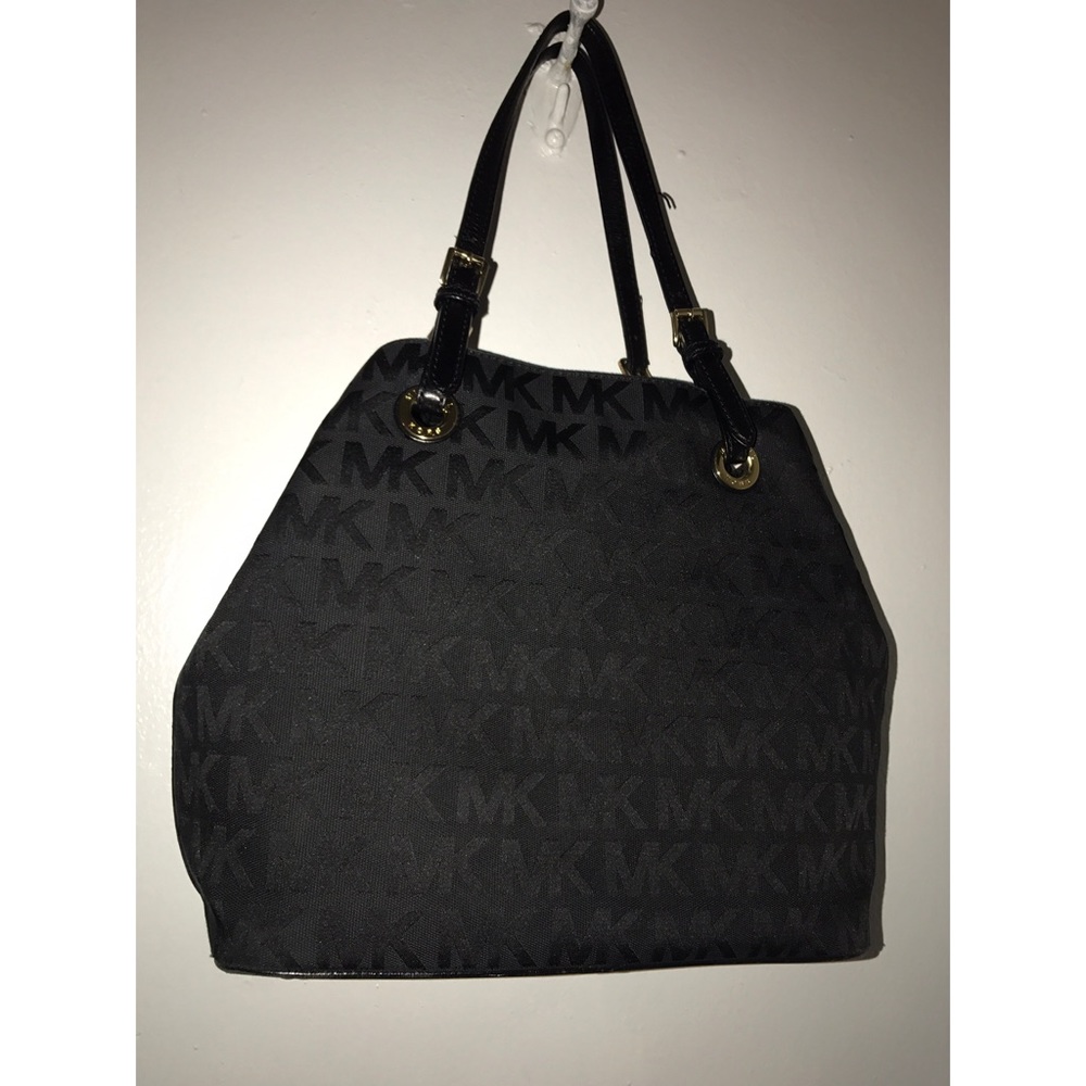 Michael kors handbag black
