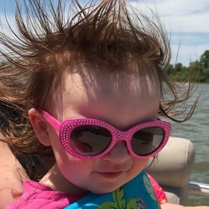 Meet your Posher, Adrianne