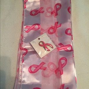 Scarf & fashion pin♥️