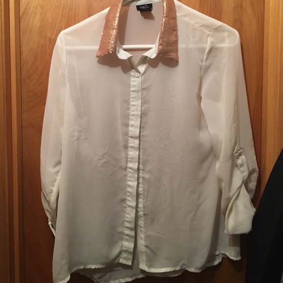 Dressy button up blouse with sequined collar - Picture 1 of 2