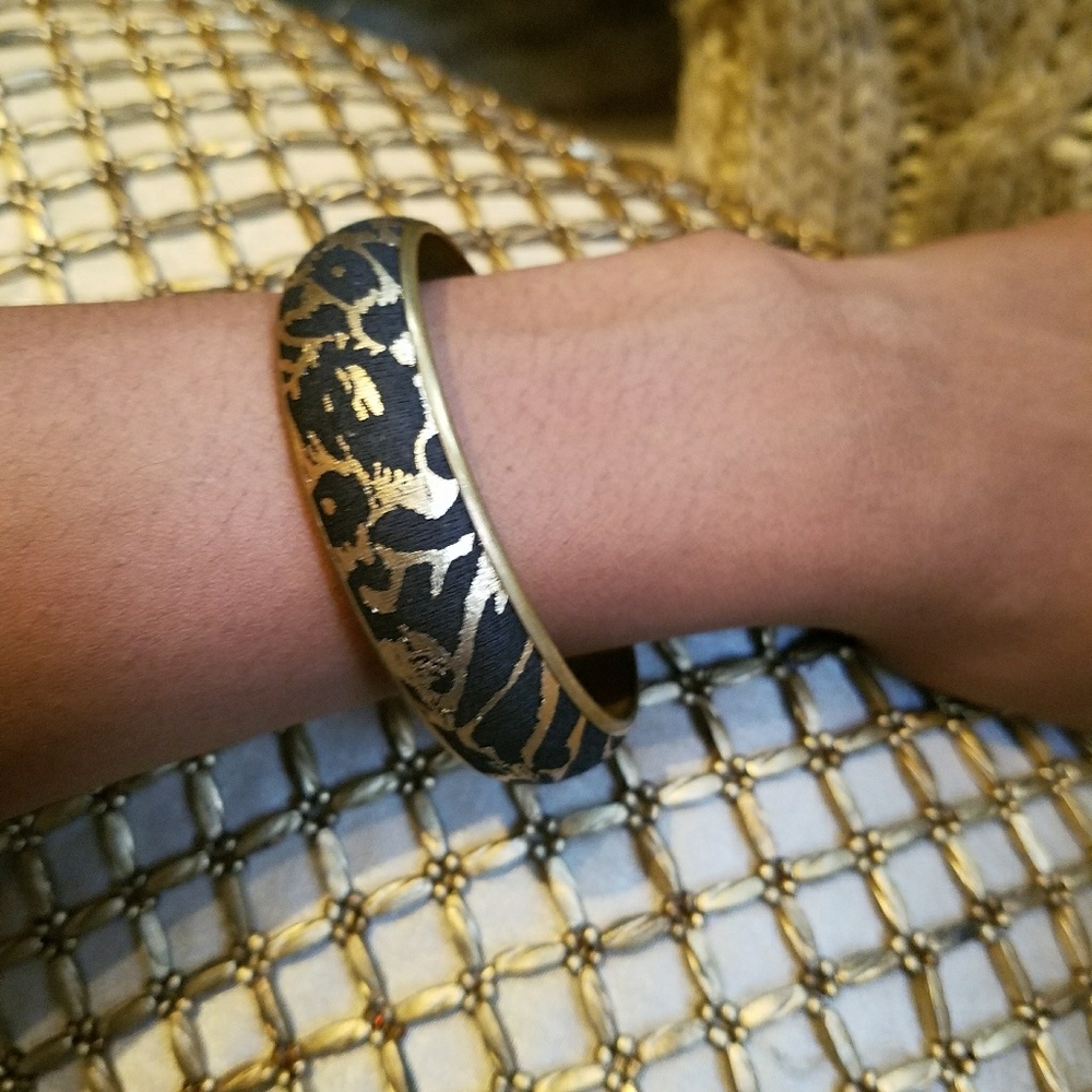 Leopard Print Bangle - Picture 2 of 3