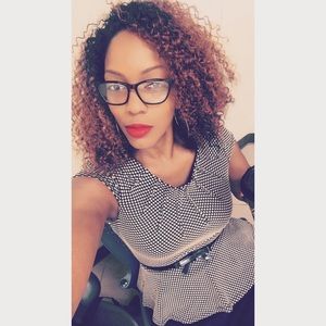 Meet your Posher, Crystal