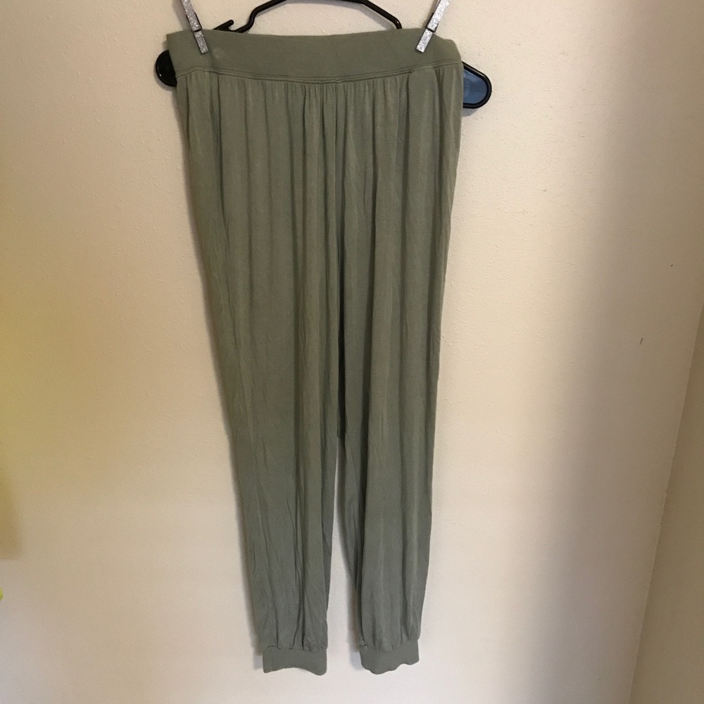 Hollister joggers