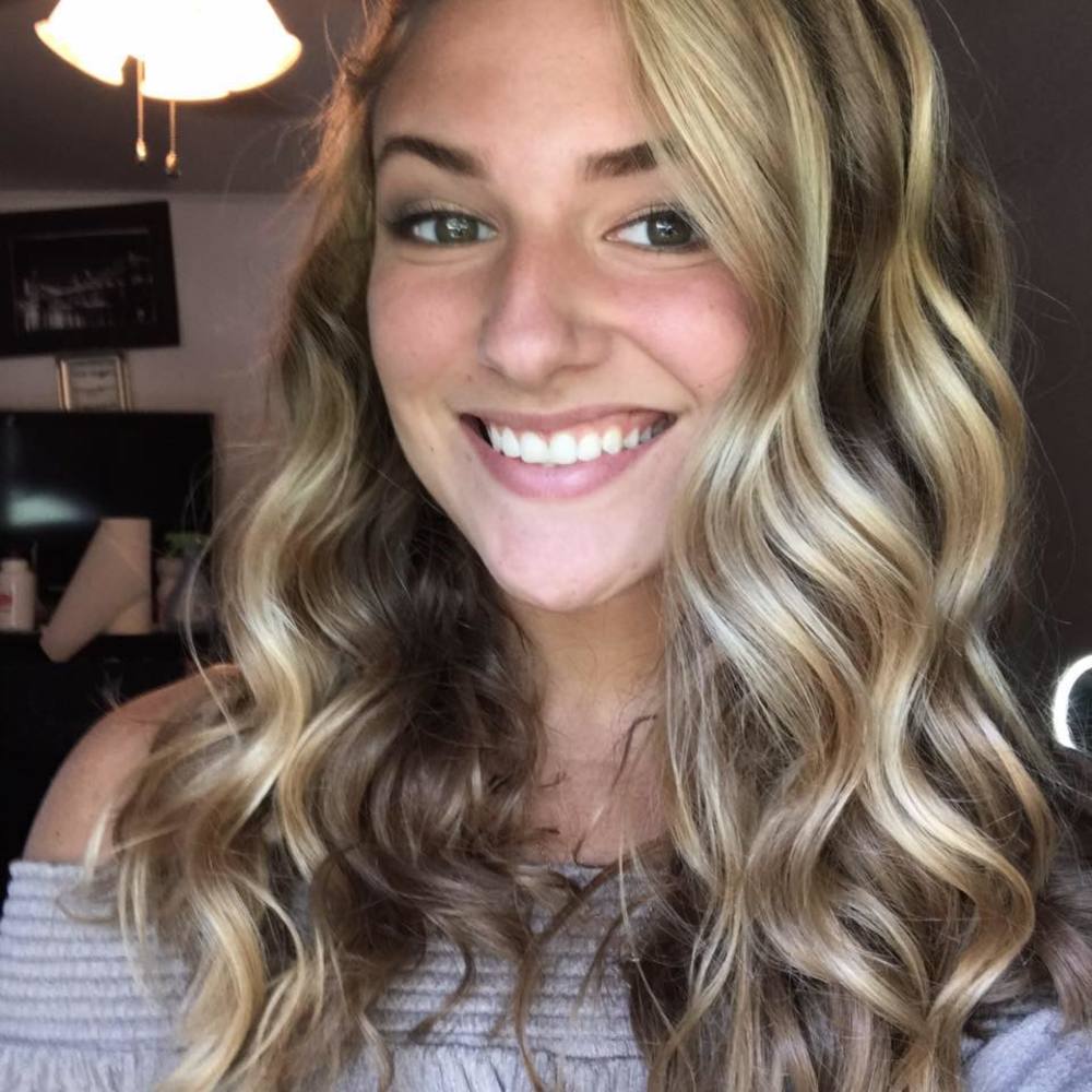 Meet your Posher, Becca