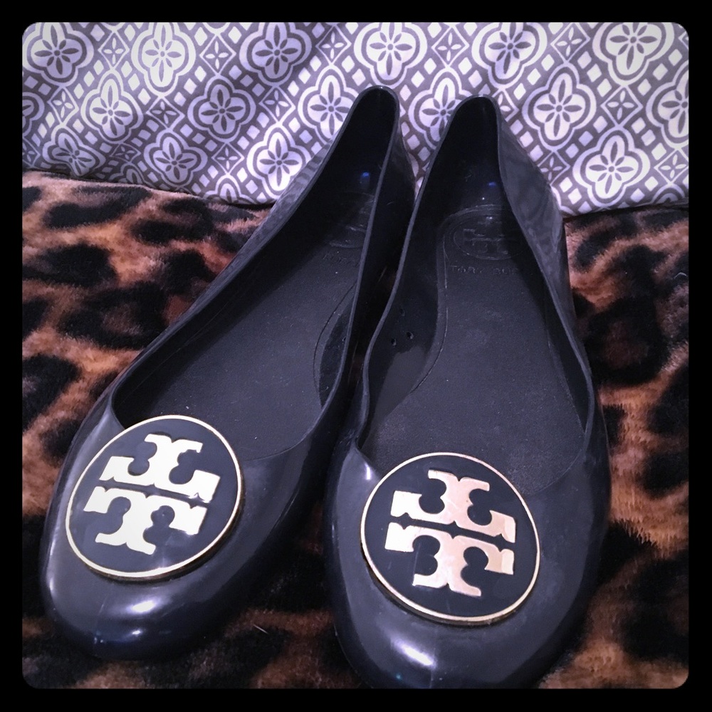 Navy Tory Burch jelly flats
