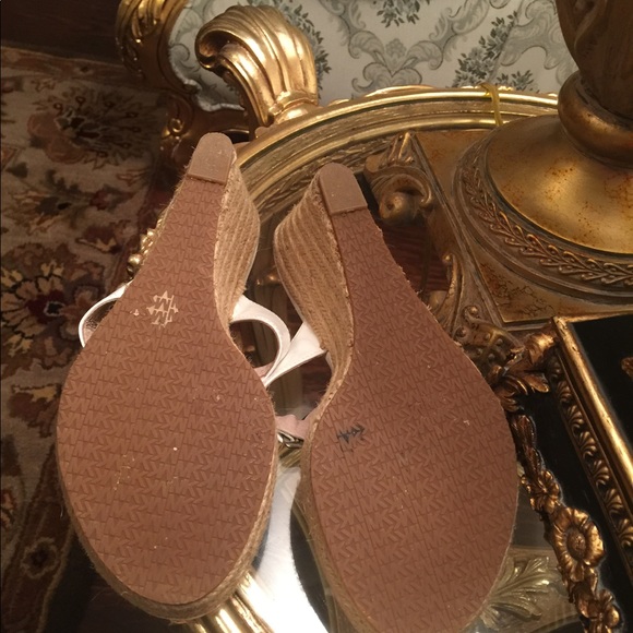 Michael Kors wedged sandals - Picture 3 of 4