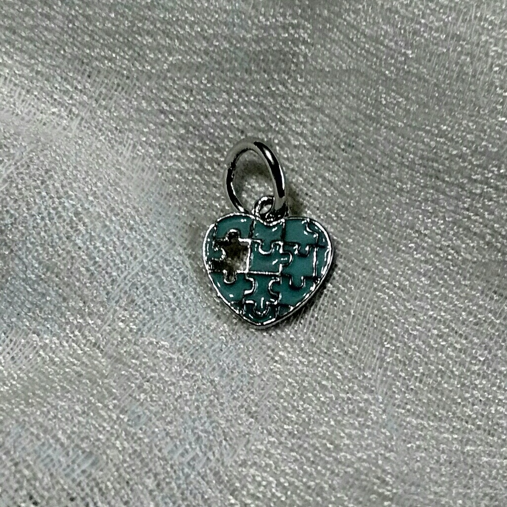 925 Sterling Silver Piece of my heart pendant new