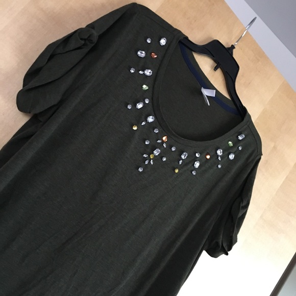 Xhilaration Green Tee with Jewell Embellishment - Picture 4 of 8