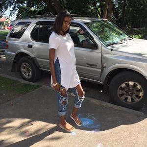 Meet your Posher, Alexia