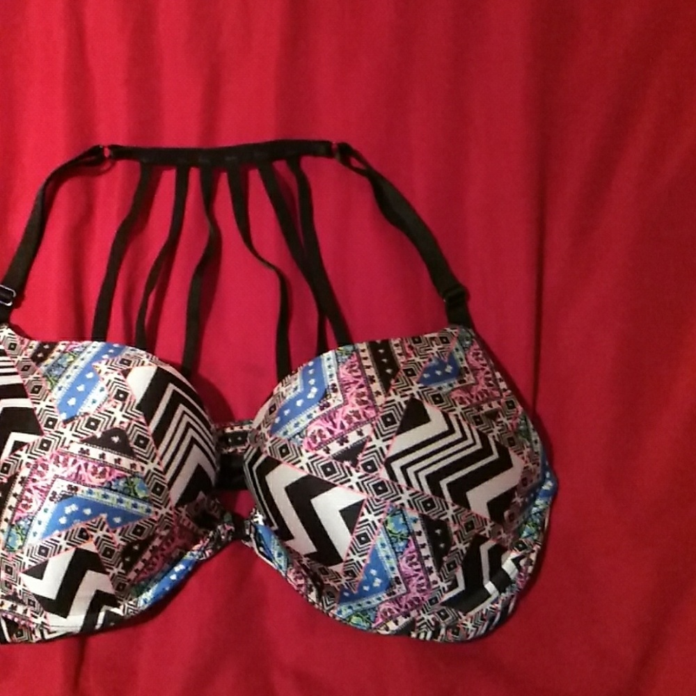 Bombshell Bras - Picture 3 of 5