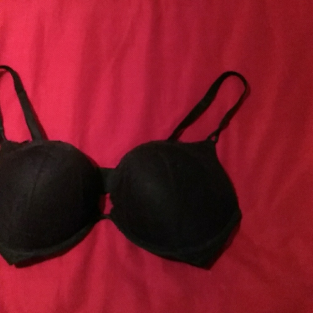 Bombshell Bras - Picture 4 of 5