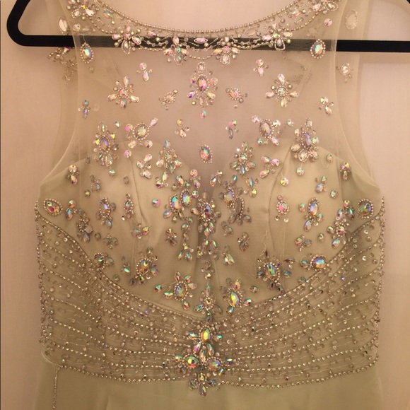 Green event dress - Picture 2 of 4