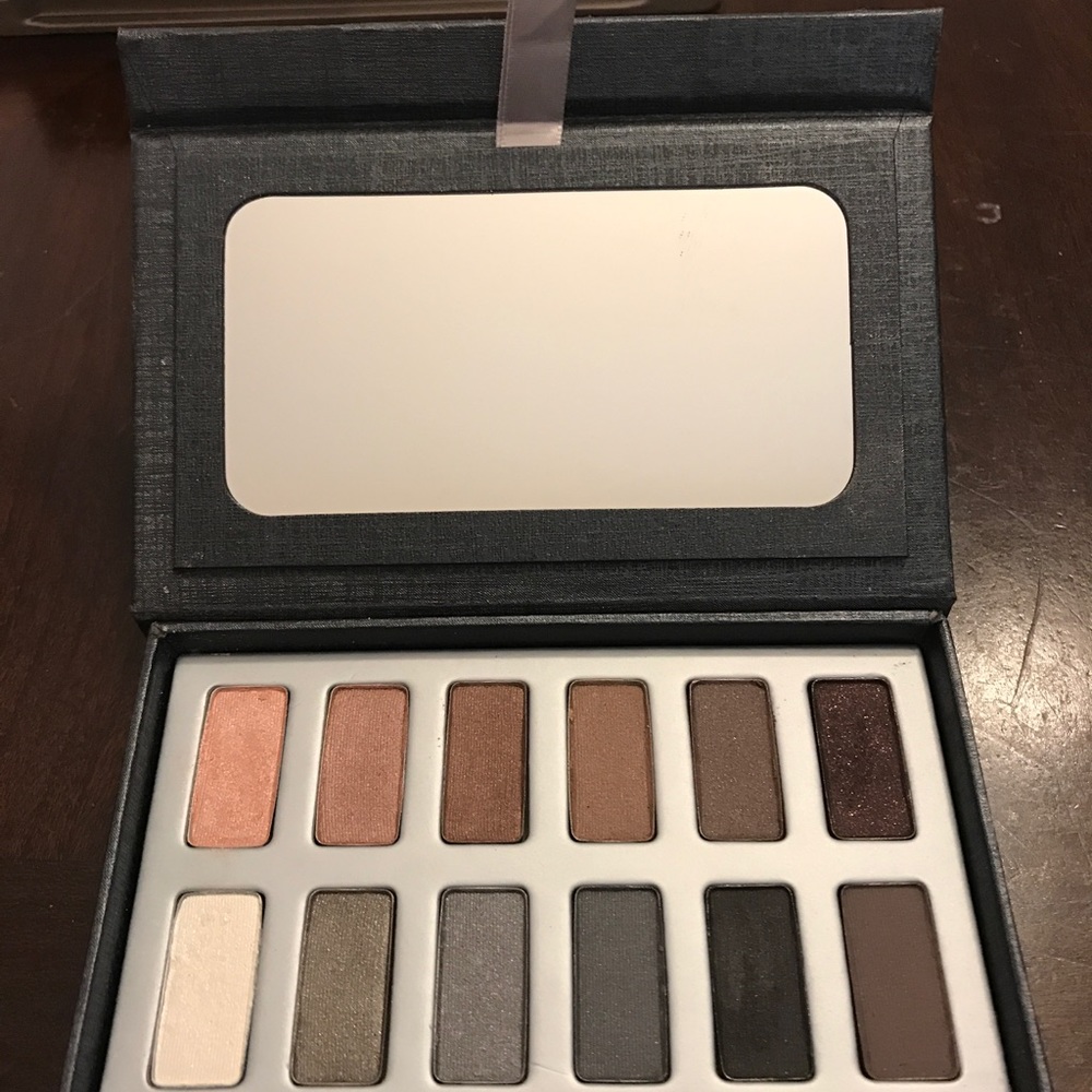 Up in smoke SeiBella Additive free Palette