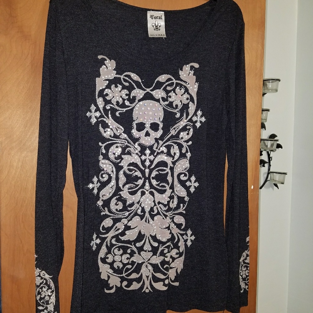 Long sleeve skull shirt