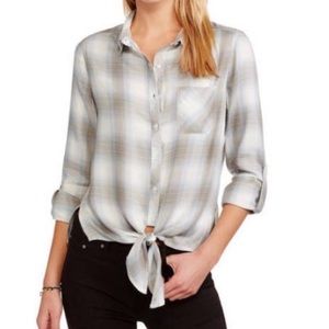 Sexy High low front tie flannel Only One Left !!💋