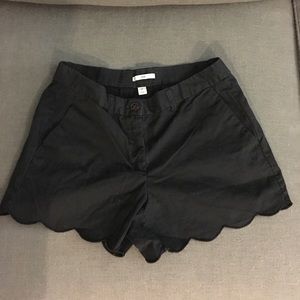 Gap scalloped shorts