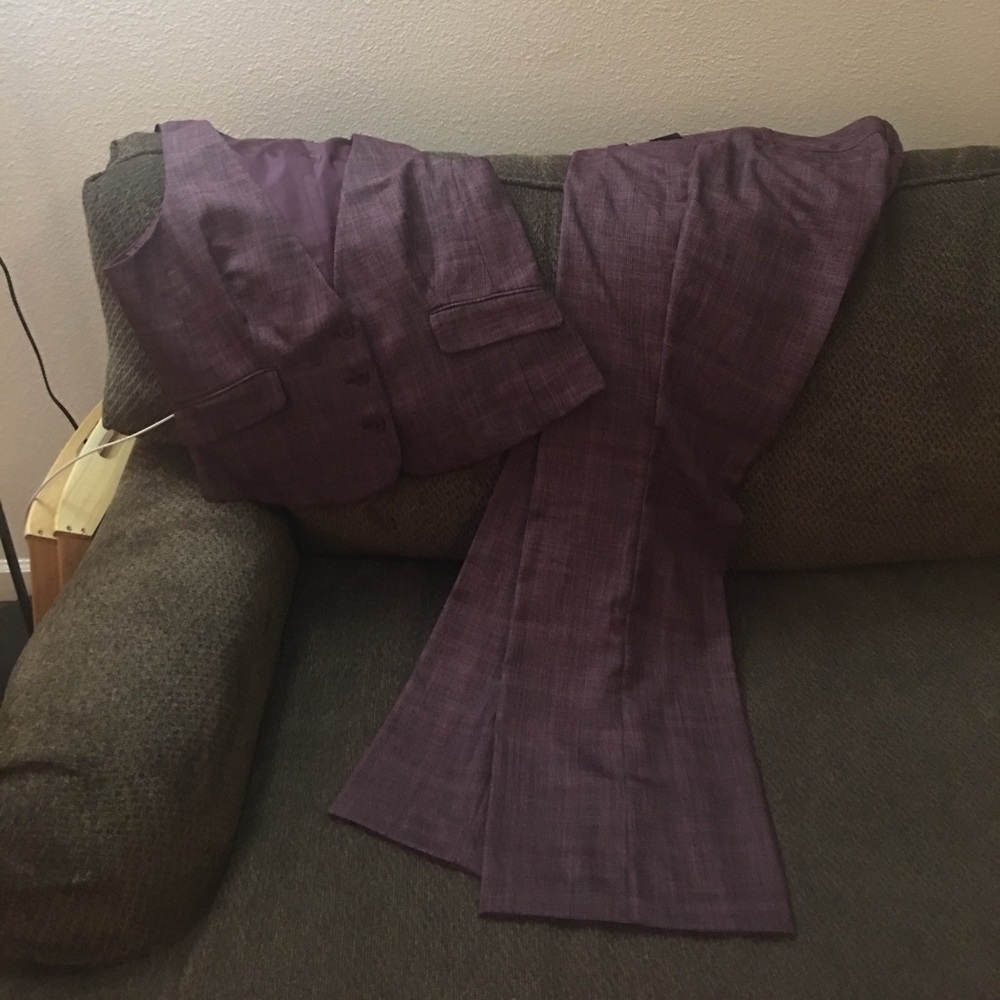 New York and Co - Vest and Pants suit set