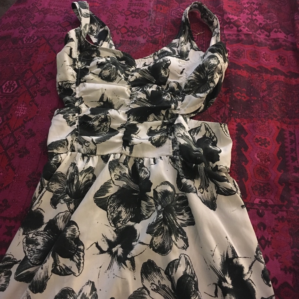 Element Fable Dress - Picture 2 of 4