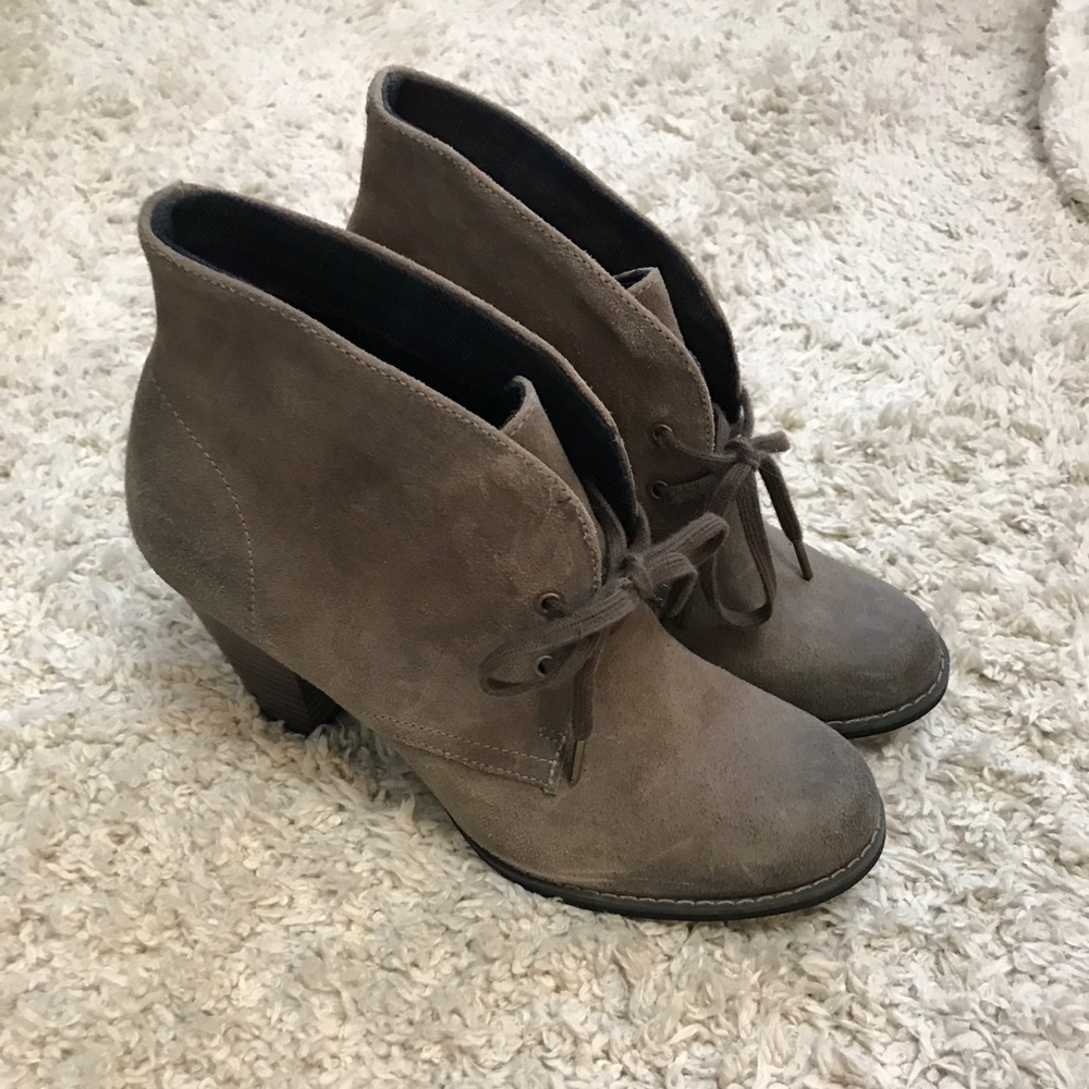 Tan/brown booties