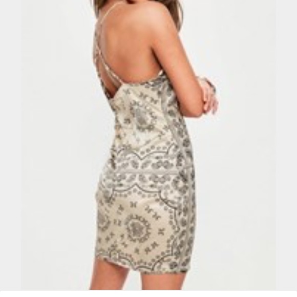 Missguided Nude Paisley Print Bodycon Dress - Picture 3 of 5