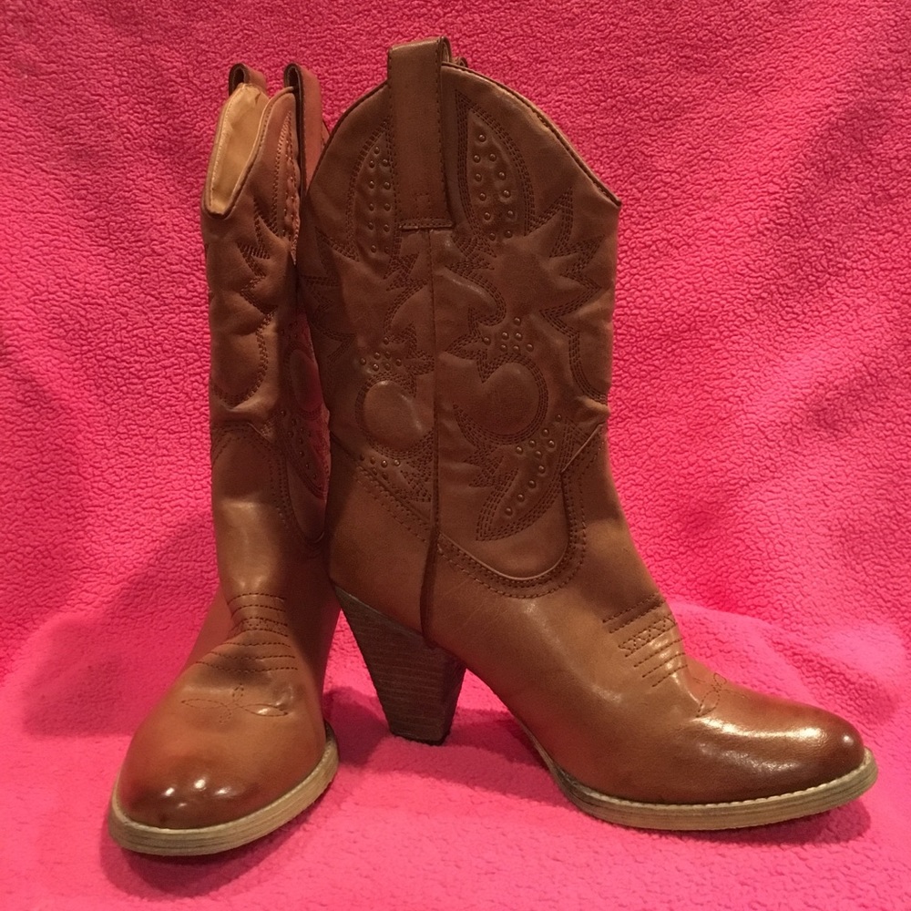 Tan Cowboy Boots (NEVER WORN)