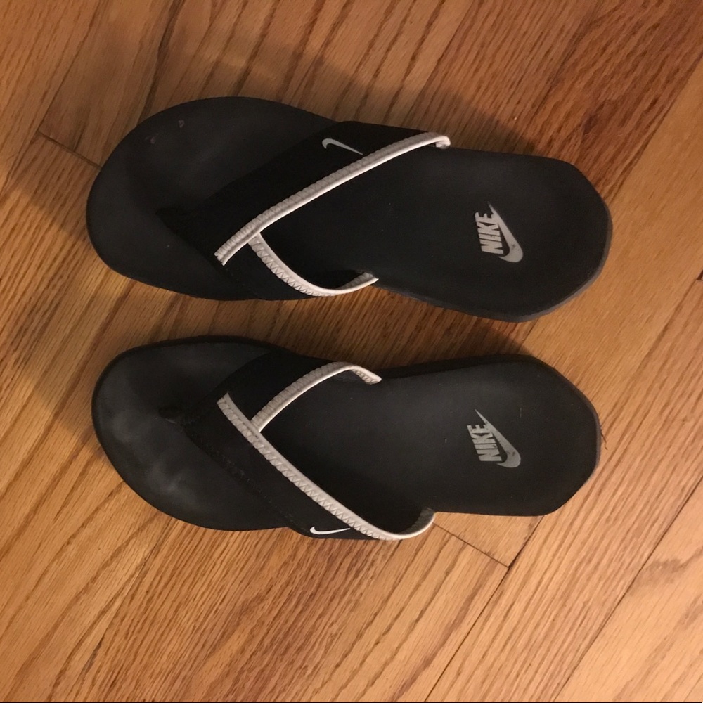 Nike flip flops