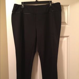 Super cute & comfortable pull-on pant!