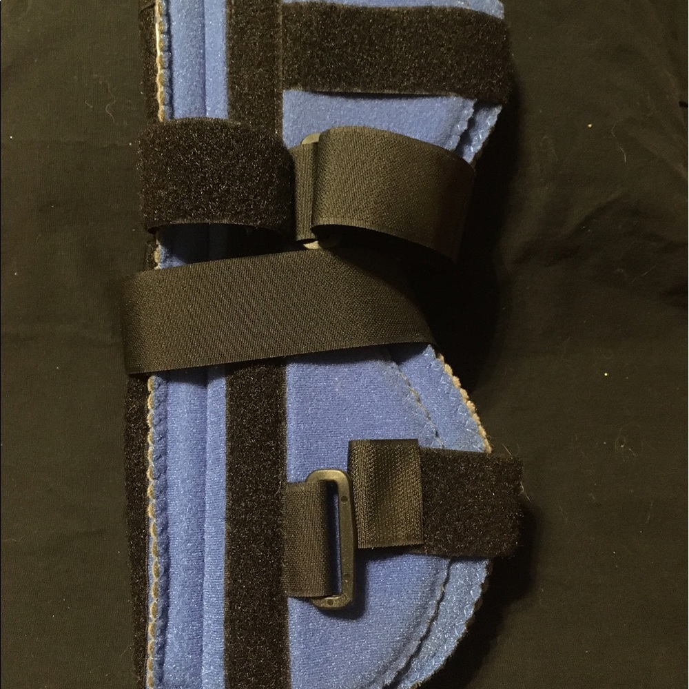 Tie panel Knee Immobilizer