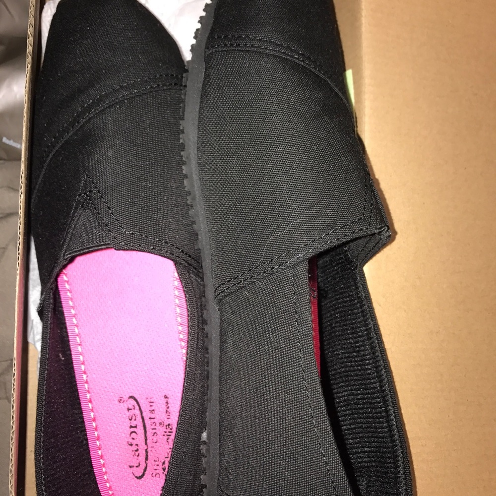 black slip resistant shoes