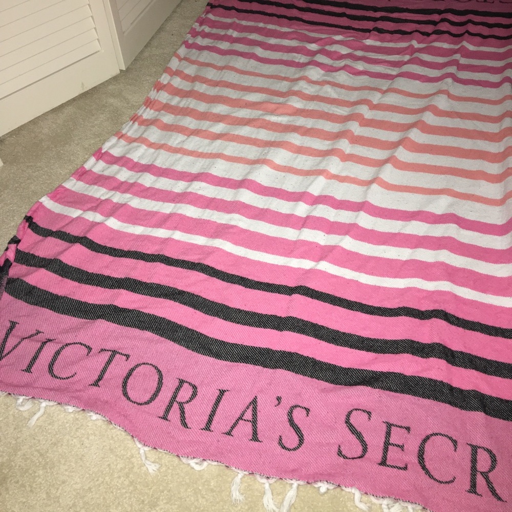 VS BEACH TOWEL