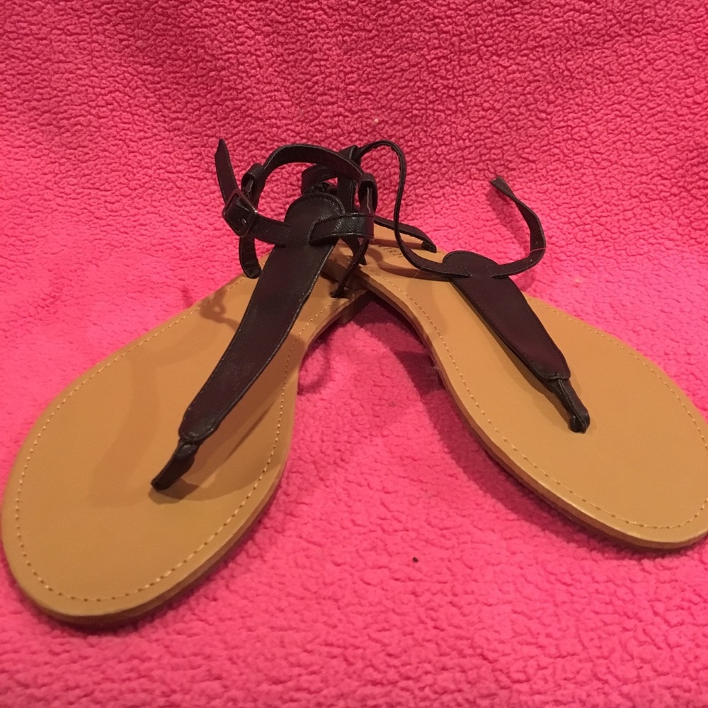 F21 Black Sandals (NEVER WORN)