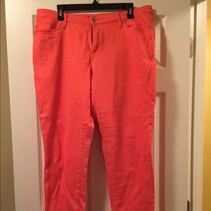 Sexy, coral skinny jeans