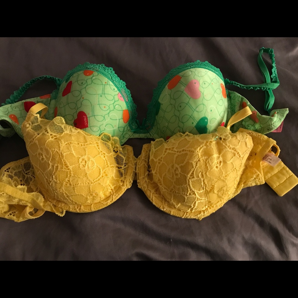 💛💚2 bright Victoria's Secret bras💚💛