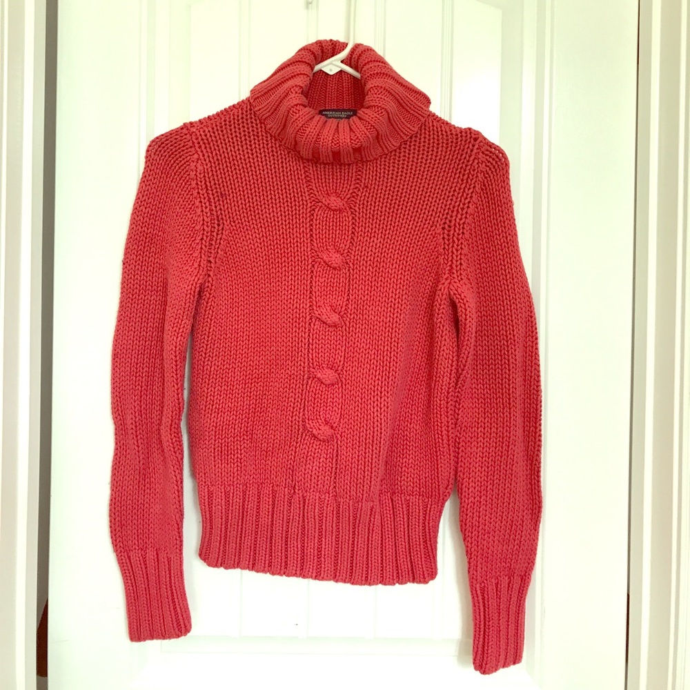 American Eagle Coral turtle Neck