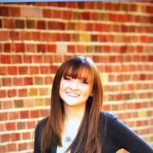 Meet your Posher, Olivia