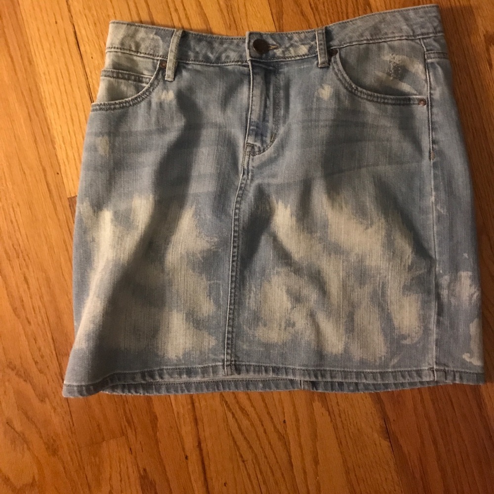 Light wash Denim skirt.