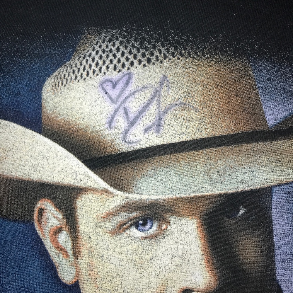 Dustin Lynch AUTOGRAPHED tshirt