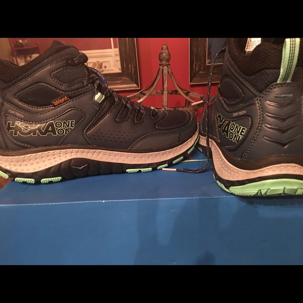HOKA ONE ONE HIKER