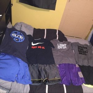 Nike Outfit/Clothing Bundle (5 shirts-4 shorts)
