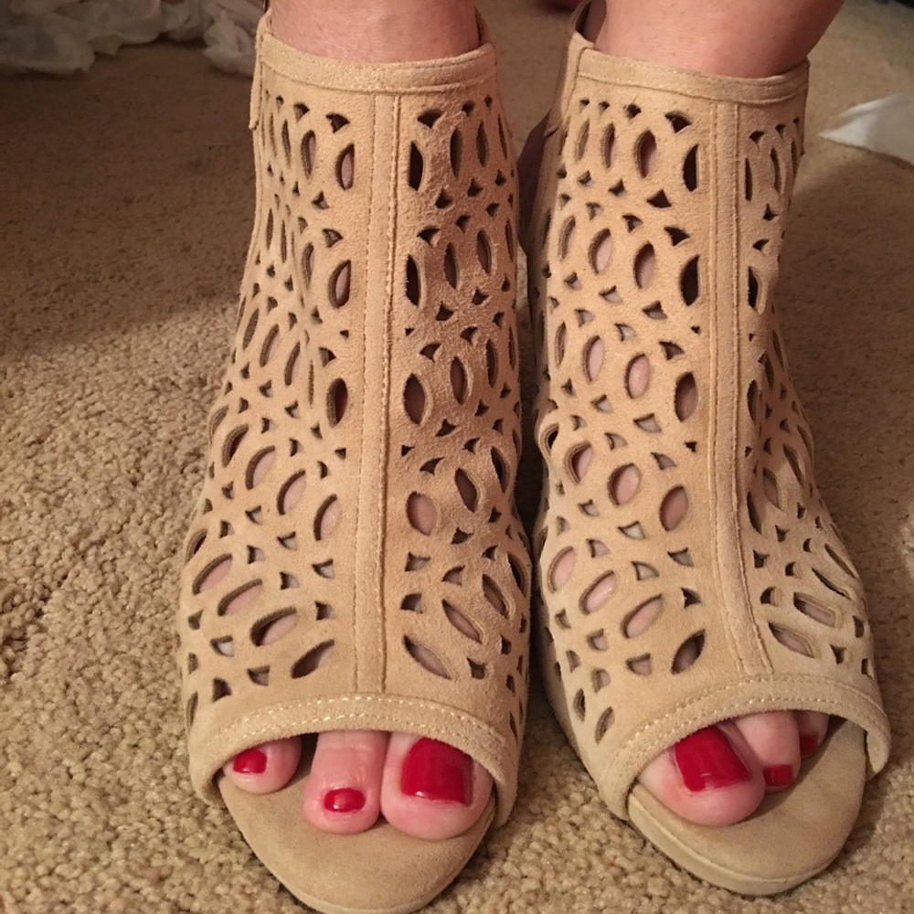 Reba suede tan high heels