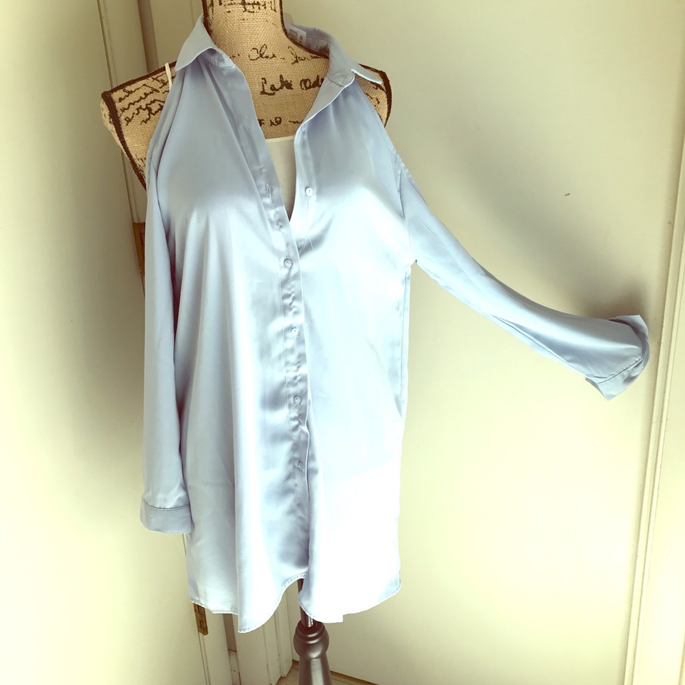 🌟 Cold Shoulder Button Down 🌟