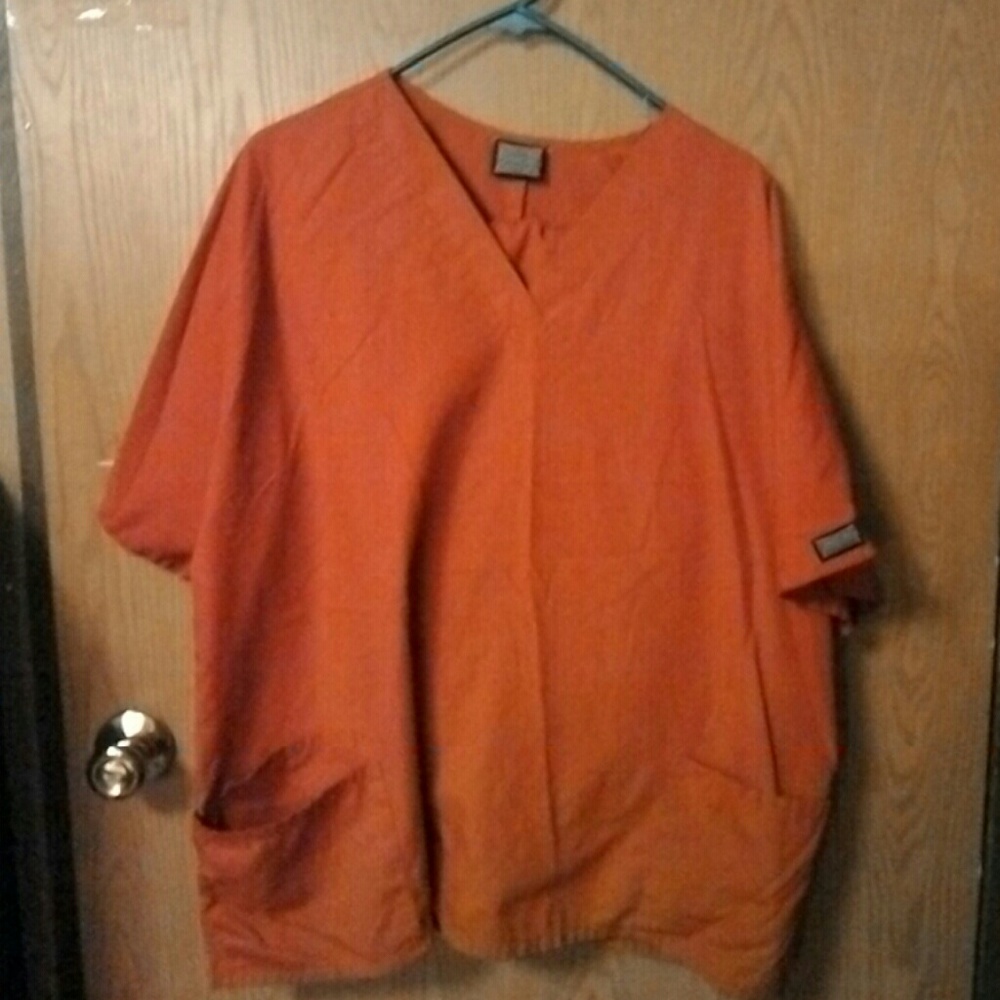 Red 2x scrub set